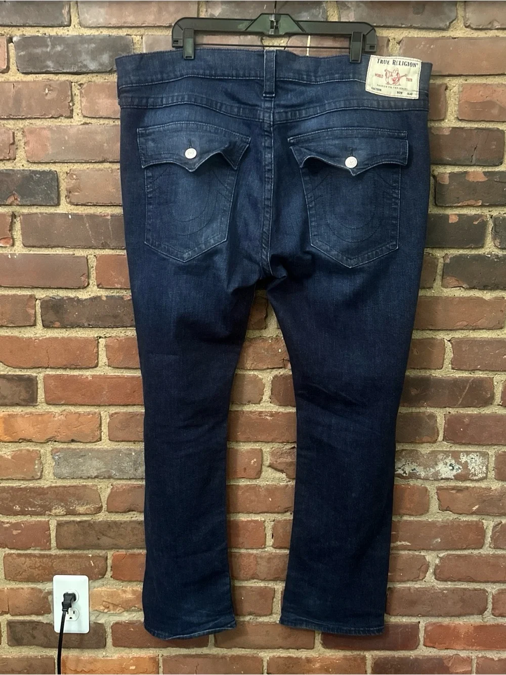TRUE RELIGION dark wash flap pockets relaxed straight jeans size 42